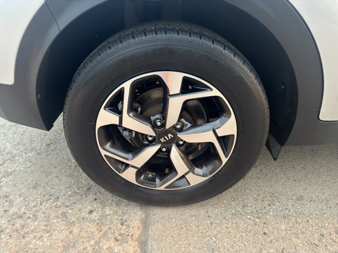 Used 2020 Kia Sportage LX image 8