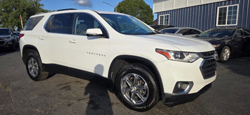 Used 2018 Chevrolet Traverse LT image 3