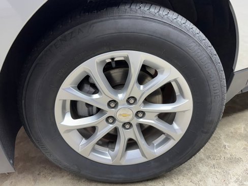 Used 2021 Chevrolet Equinox LS w/ LS Convenience Package image 28
