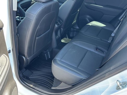 Used 2021 Buick Envision Essence w/ Sport Touring Package image 18