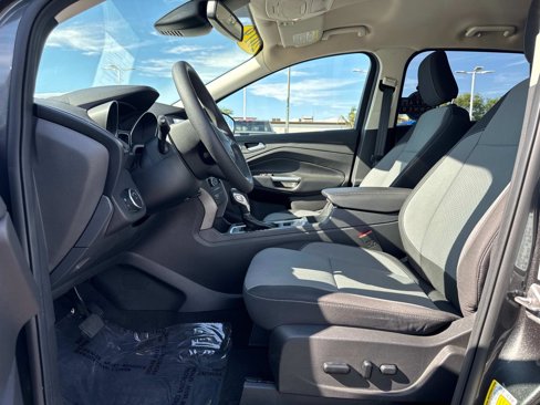 Used 2019 Ford Escape SE image 15