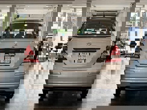 Used 2010 Nissan Versa Sedan image 5
