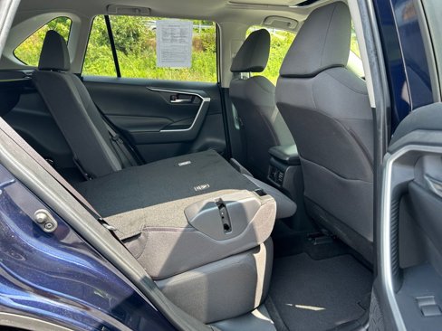 Used 2019 Toyota RAV4 XLE image 31