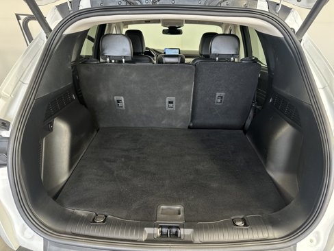 Used 2021 Ford Escape Titanium image 14