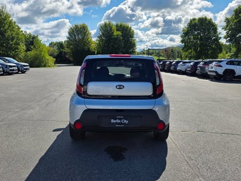 Used 2015 Kia Soul + image 7