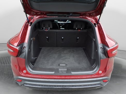 Certified 2024 Chevrolet Trax RS w/ Driver Confidence Package image 11