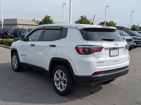 New 2025 Jeep Compass Sport image 7