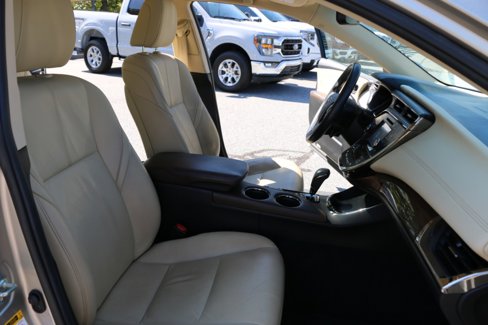 Used 2015 Toyota Avalon XLE Touring image 26