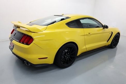 Used 2016 Ford Mustang Shelby GT350 w/ Technology Package image 64