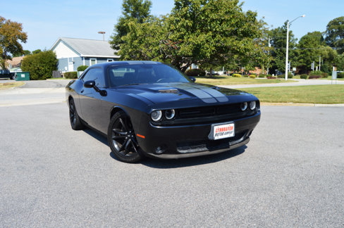 Used 2017 Dodge Challenger SXT Plus image 2