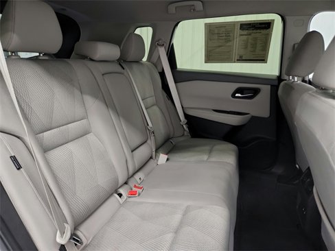 Used 2024 Nissan Rogue SV image 36