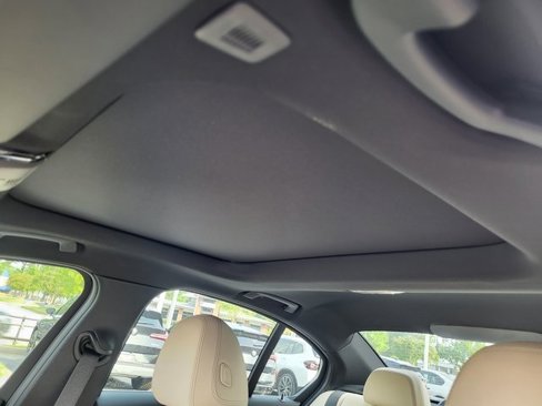 New 2025 BMW 330i Sedan w/ Convenience Package image 12