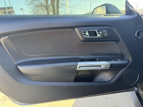 Used 2015 Ford Mustang Coupe image 12