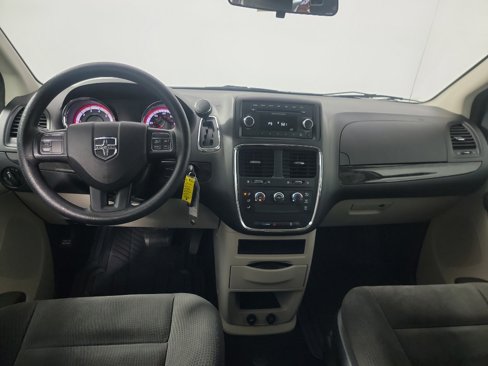 Used 2016 Dodge Grand Caravan American Value Package image 20