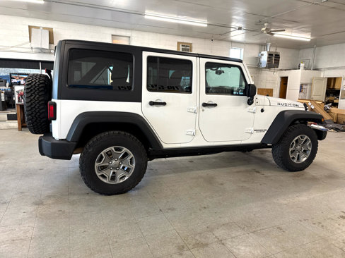 Used 2015 Jeep Wrangler Unlimited Rubicon w/ Max Tow Package image 4