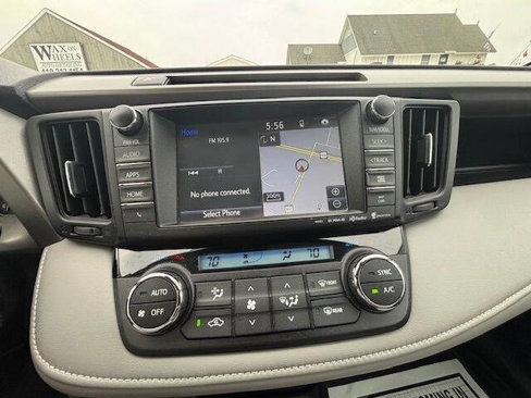 Used 2017 Toyota RAV4 XLE image 9