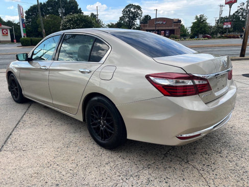 Used 2017 Honda Accord LX image 4