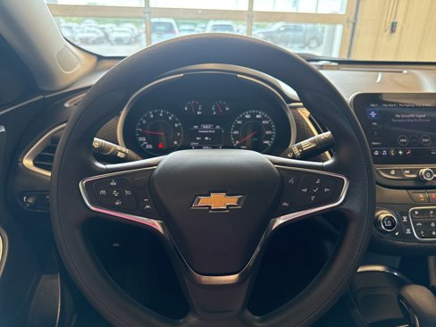 Used 2024 Chevrolet Malibu LT image 25
