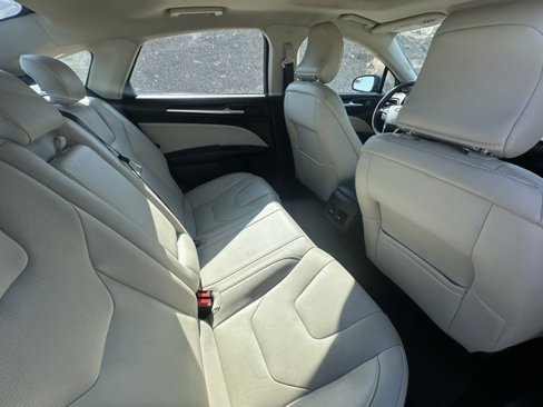 Used 2018 Ford Fusion Titanium image 33