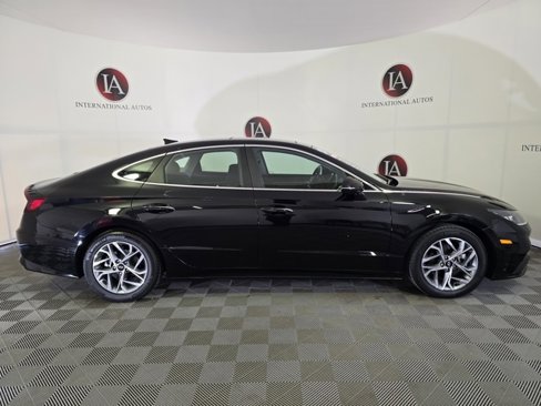 Certified 2023 Hyundai Sonata SEL w/ Convenience Package image 3