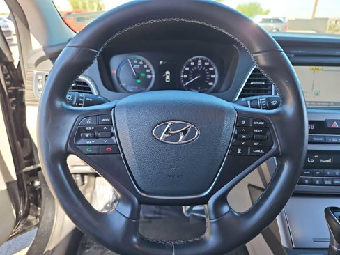 Used 2017 Hyundai Sonata Limited image 22