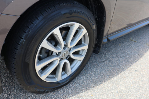 Used 2015 Nissan Pathfinder SV w/ Cargo Package image 12