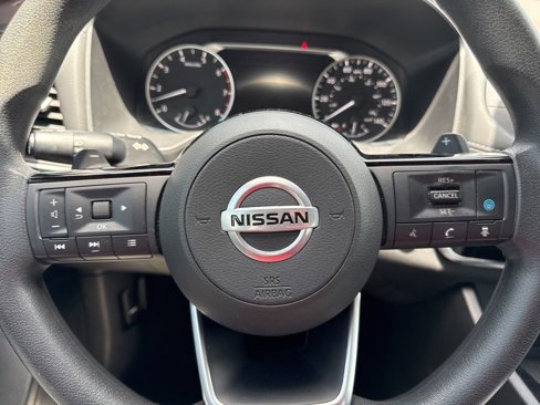 Used 2021 Nissan Rogue SV image 15