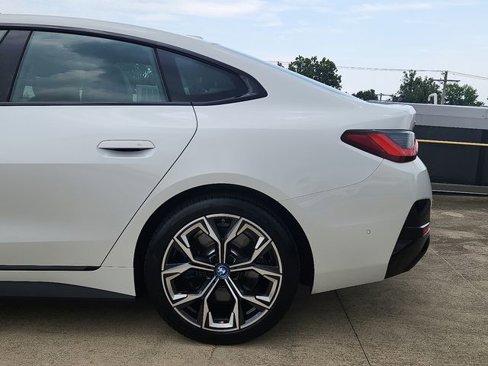 Used 2024 BMW i4 M50 w/ Premium Package image 7