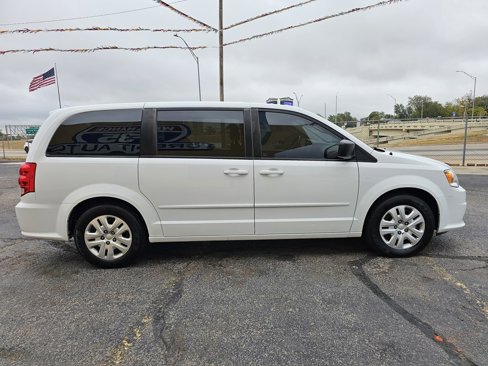 Used 2016 Dodge Grand Caravan SE w/ Quick Order Package 29E SE image 6