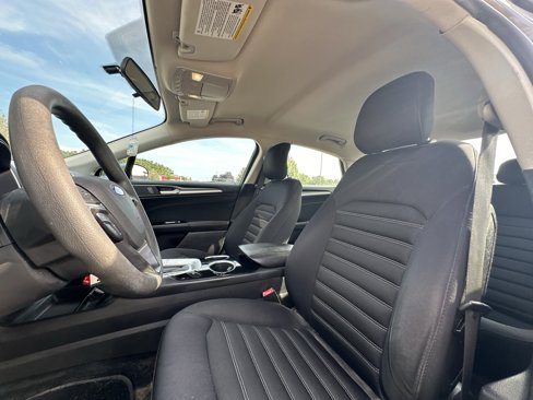 Used 2013 Ford Fusion SE image 24