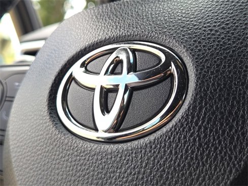 Used 2020 Toyota Corolla XSE image 23
