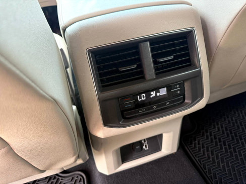 Used 2019 Volkswagen Atlas SE image 19