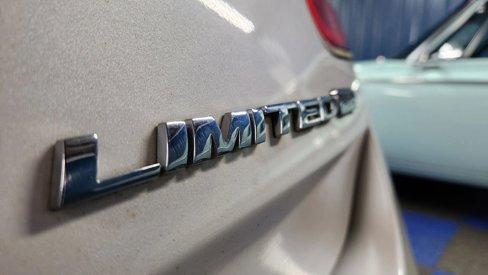 Used 2010 Ford Taurus Limited image 52