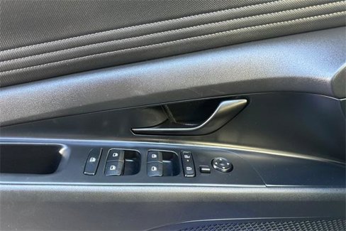 Certified 2025 Hyundai Elantra Sport image 11
