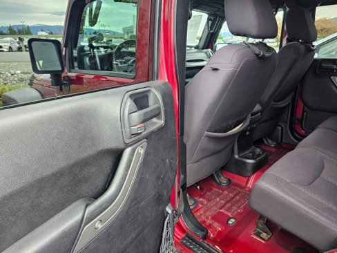 Used 2013 Jeep Wrangler Unlimited Sport image 17