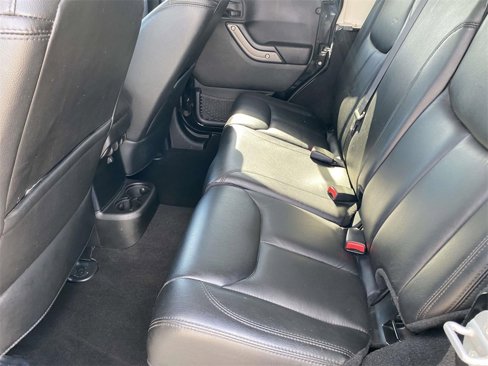 Used 2013 Jeep Wrangler Unlimited Sahara image 14