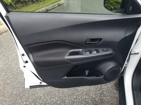 Used 2024 Nissan Kicks S image 12