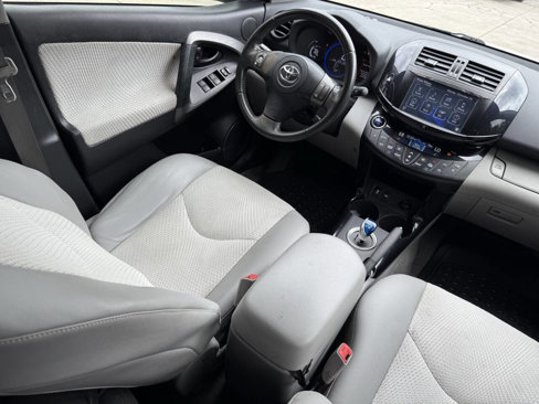 Used 2014 Toyota RAV4 EV image 19