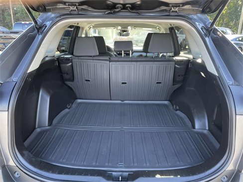 Used 2021 Toyota RAV4 XLE image 8