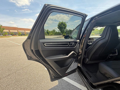 Used 2022 Porsche Cayenne GTS image 22