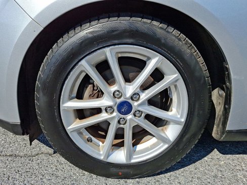 Used 2016 Ford Focus SE image 8