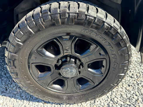 Used 2017 RAM 2500 Tradesman image 9