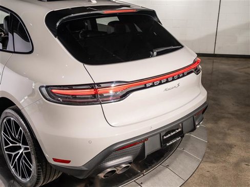 Certified 2024 Porsche Macan S image 29