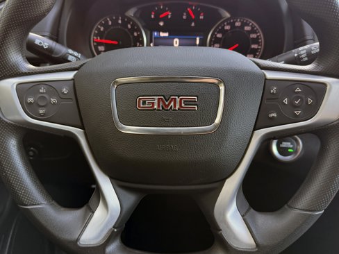 Used 2024 GMC Terrain SLE w/ Driver Convenience Package image 18