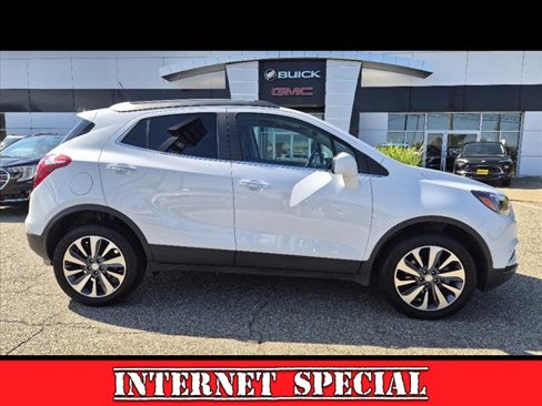Used 2022 Buick Encore Preferred w/ Safety Package image 1