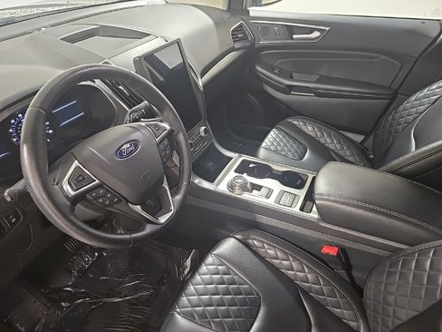 Used 2024 Ford Edge Titanium image 18
