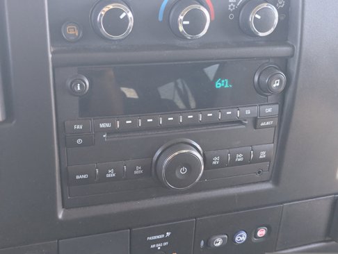 Used 2017 GMC Savana 2500 LT w/ LT Preferred Equipment Group image 22