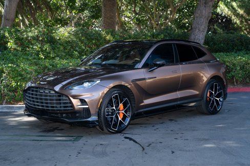 Used 2025 Aston Martin DBX 707 image 2