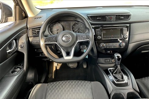 Used 2018 Nissan Rogue S image 5