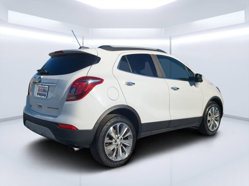 Used 2020 Buick Encore Preferred image 3